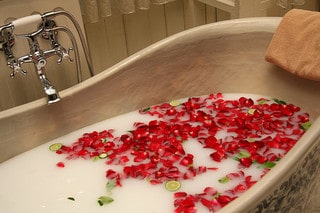 rose petal bath